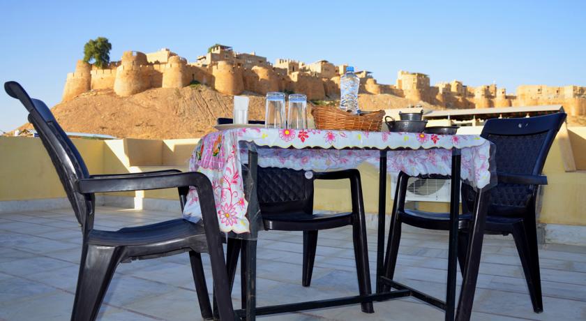 Golden Paradise Hotel Jaisalmer Restaurant